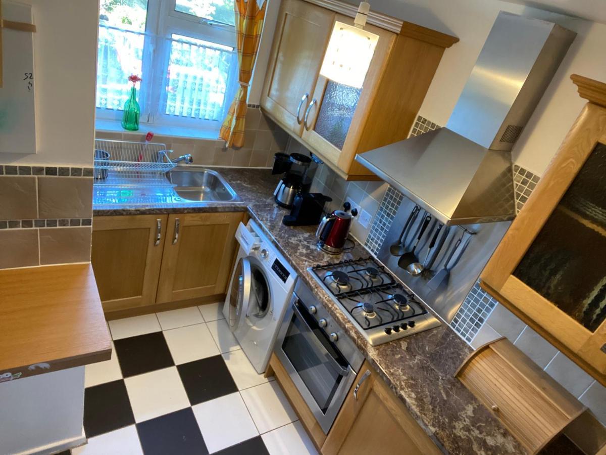 Beautiful 2 Bedroom & Balcony Flat In Central London Kültér fotó