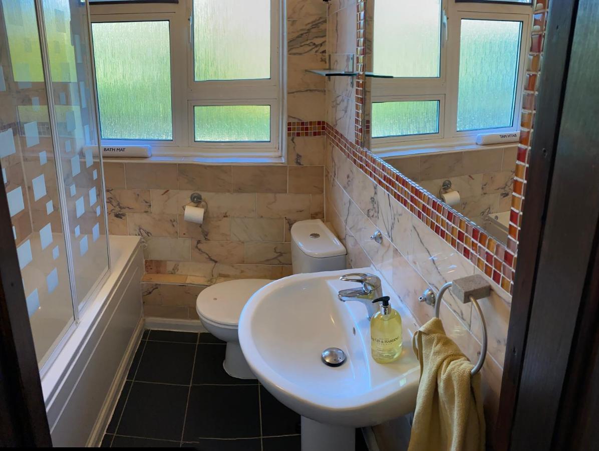 Beautiful 2 Bedroom & Balcony Flat In Central London Kültér fotó