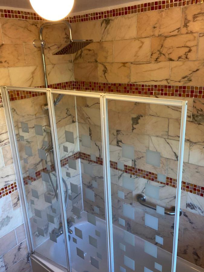Beautiful 2 Bedroom & Balcony Flat In Central London Kültér fotó